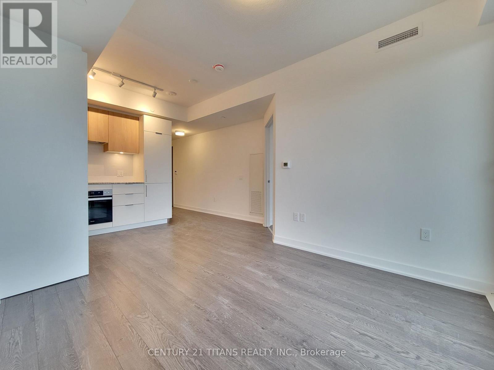 2106 - 50 O'neill Road, Toronto, Ontario  M3C 0R1 - Photo 4 - C12710182