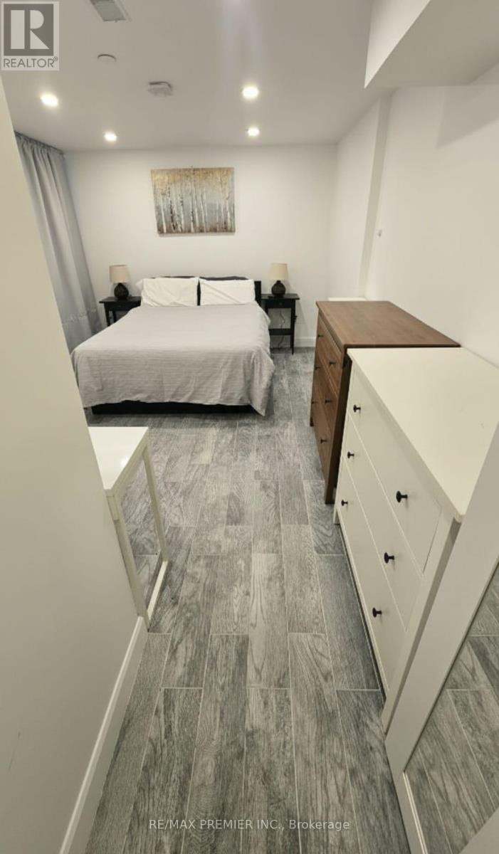 B - 29 Rusholme Road, Toronto, Ontario  M6J 3H3 - Photo 5 - C12710206