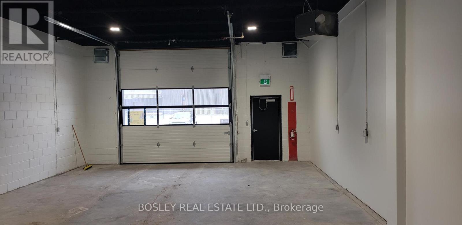 111 - 45 Industrial Street, Toronto, Ontario  M4G 1Z2 - Photo 4 - C12710228