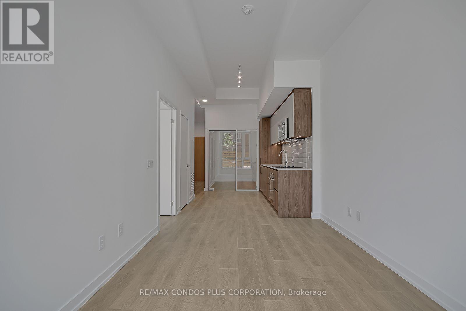 121 - 150 Logan Avenue, Toronto, Ontario  M4M 0E4 - Photo 5 - E12628516