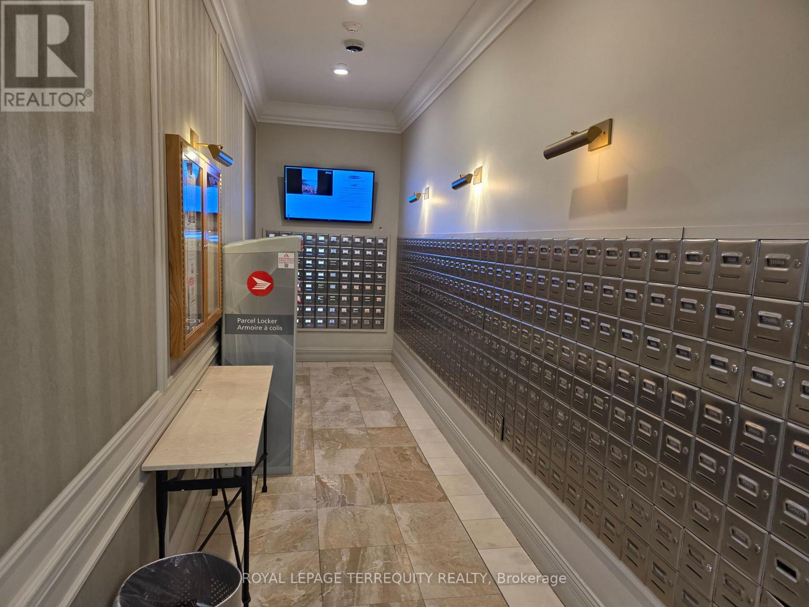 1909 - 35 Kingsbridge Garden Circle, Mississauga, Ontario  L5R 3Z5 - Photo 6 - W12707394