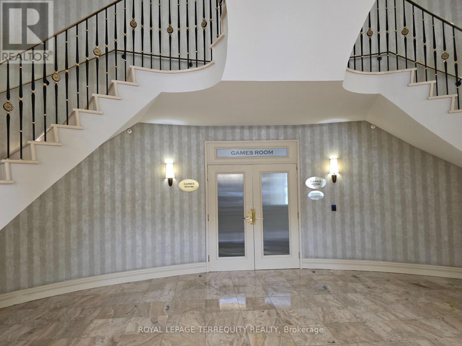 1909 - 35 Kingsbridge Garden Circle, Mississauga, Ontario  L5R 3Z5 - Photo 3 - W12707394