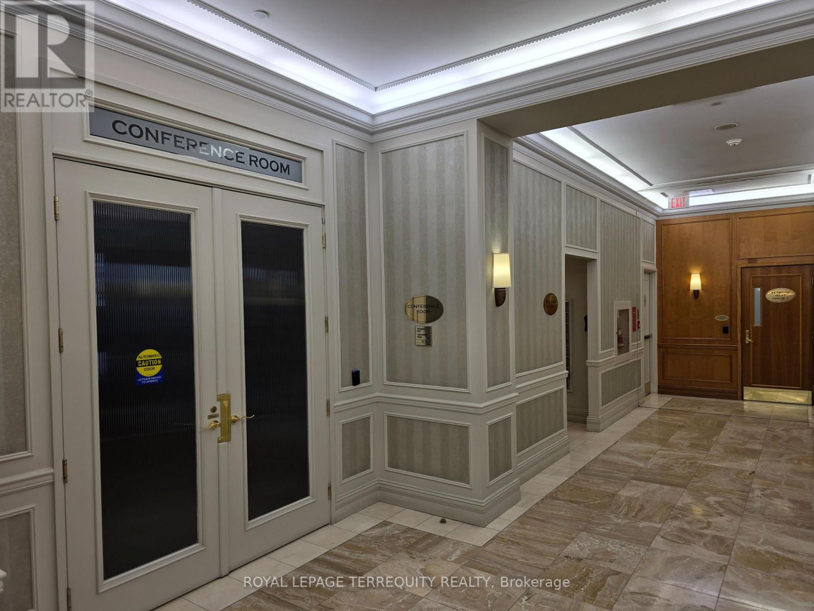 1909 - 35 Kingsbridge Garden Circle, Mississauga, Ontario  L5R 3Z5 - Photo 5 - W12707394