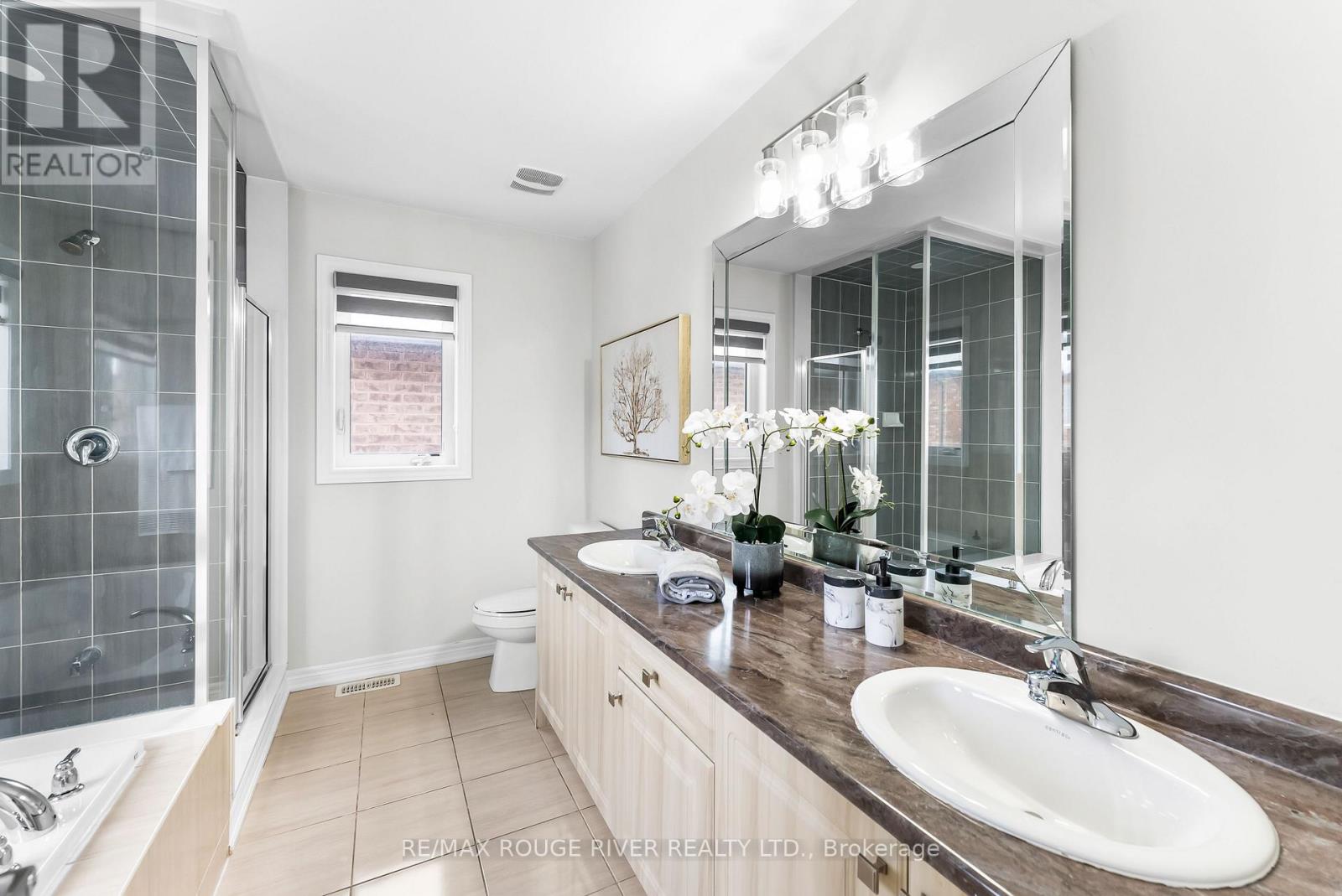 1137 Enchanted Crescent, Pickering, Ontario  L1X 0H1 - Photo 16 - E12710172