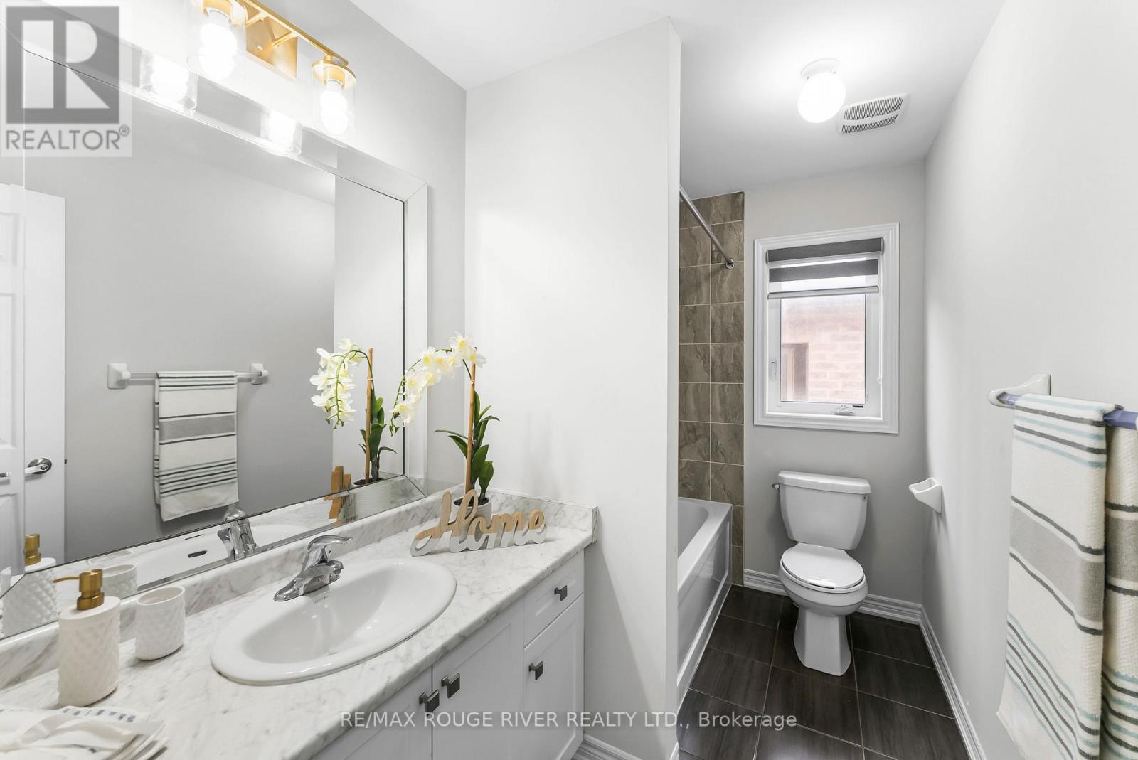 1137 Enchanted Crescent, Pickering, Ontario  L1X 0H1 - Photo 21 - E12710172