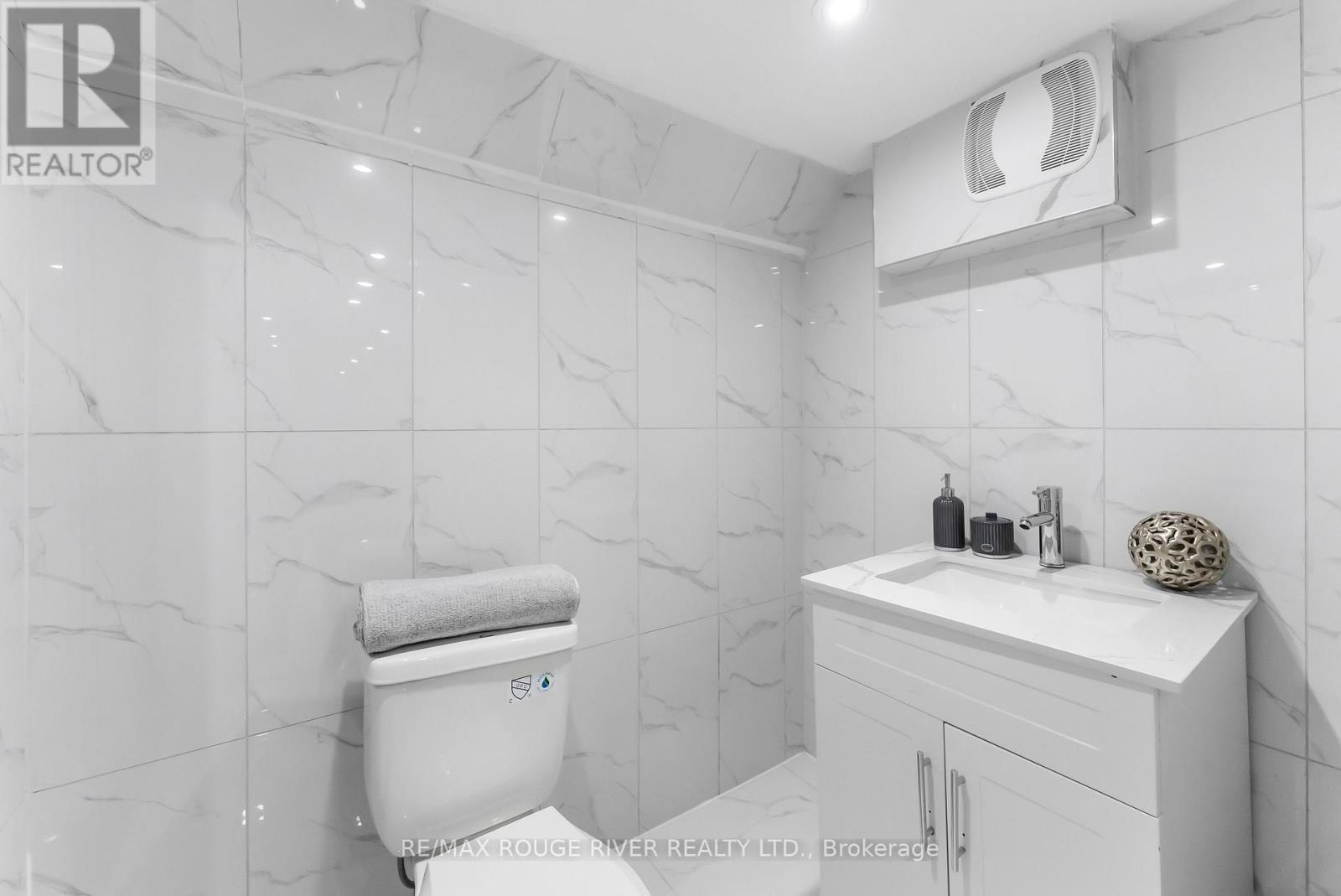 1137 Enchanted Crescent, Pickering, Ontario  L1X 0H1 - Photo 38 - E12710172