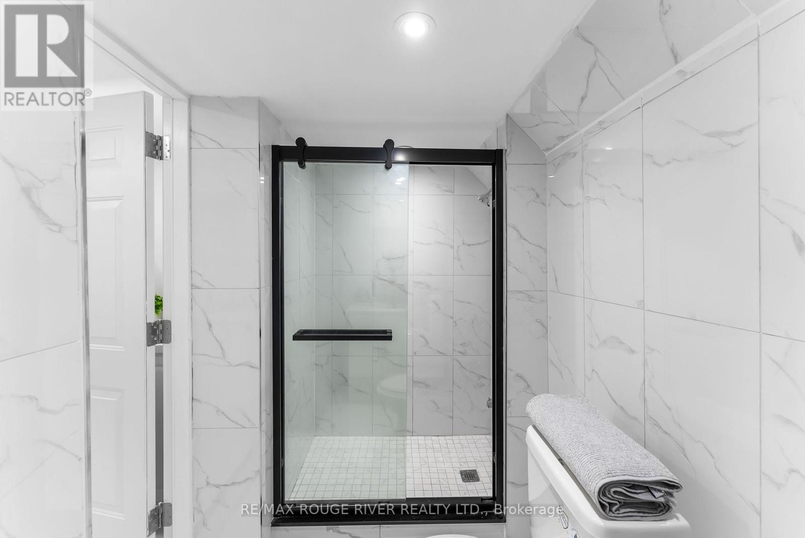 1137 Enchanted Crescent, Pickering, Ontario  L1X 0H1 - Photo 39 - E12710172