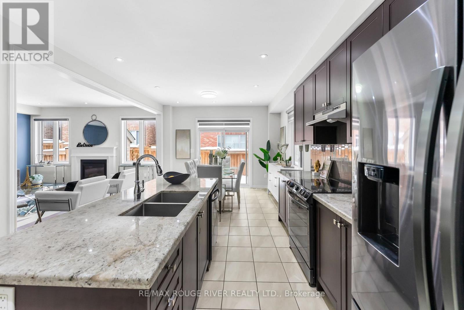 1137 Enchanted Crescent, Pickering, Ontario  L1X 0H1 - Photo 7 - E12710172