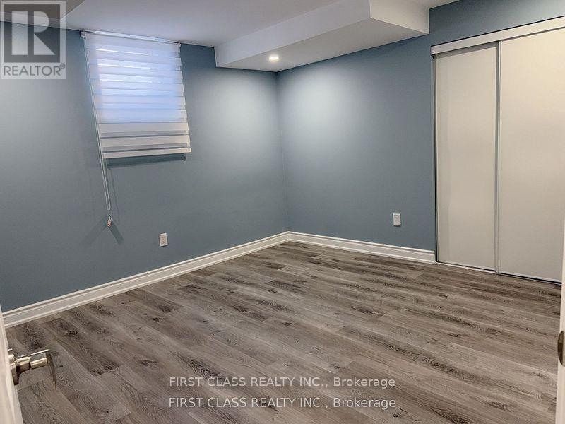 44 Whippletree Drive, East Gwillimbury, Ontario  L9N 0X1 - Photo 4 - N12710230