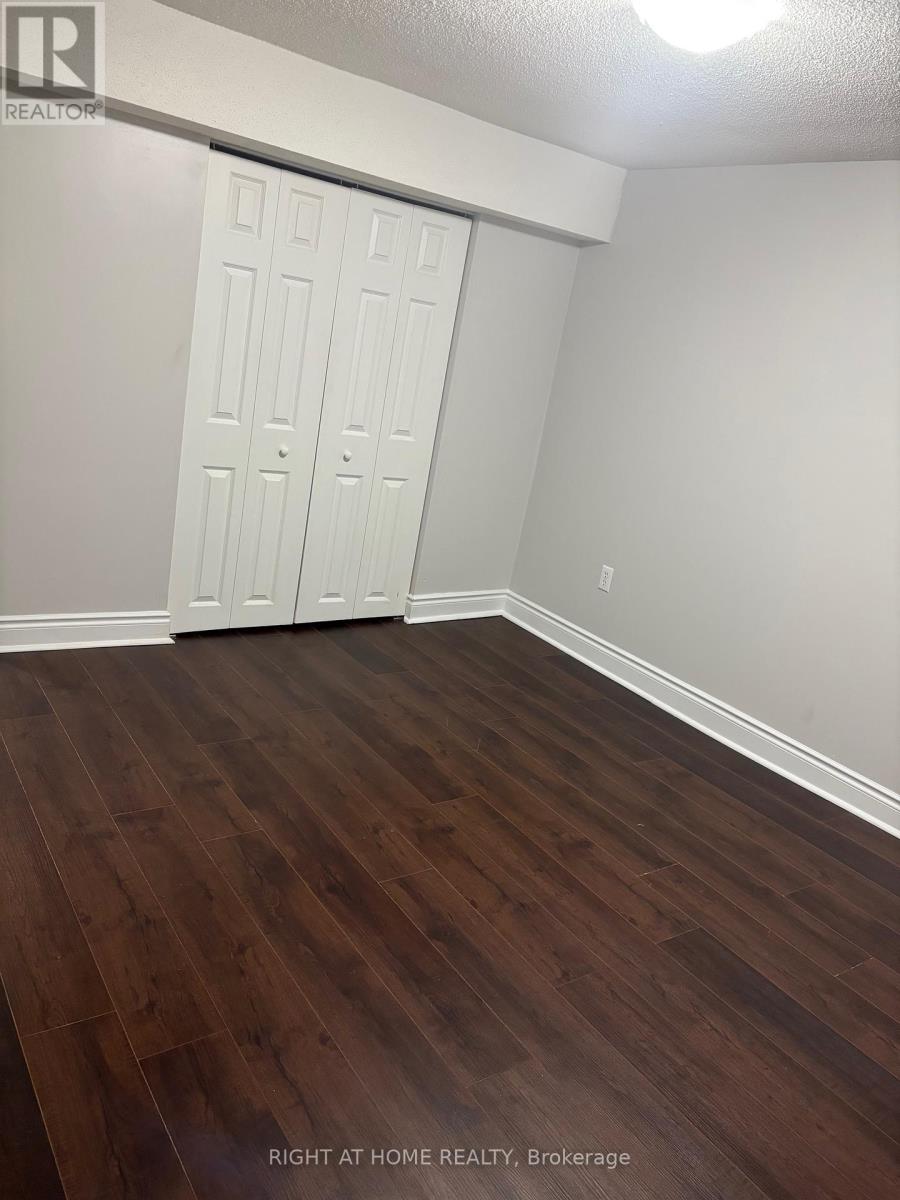 65 Andrew Park, Vaughan, Ontario  L4L 1E8 - Photo 3 - N12710234