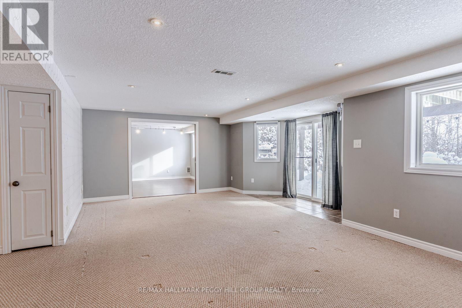 81 Sproule Drive, Barrie, Ontario  L4N 0X5 - Photo 14 - S12710146