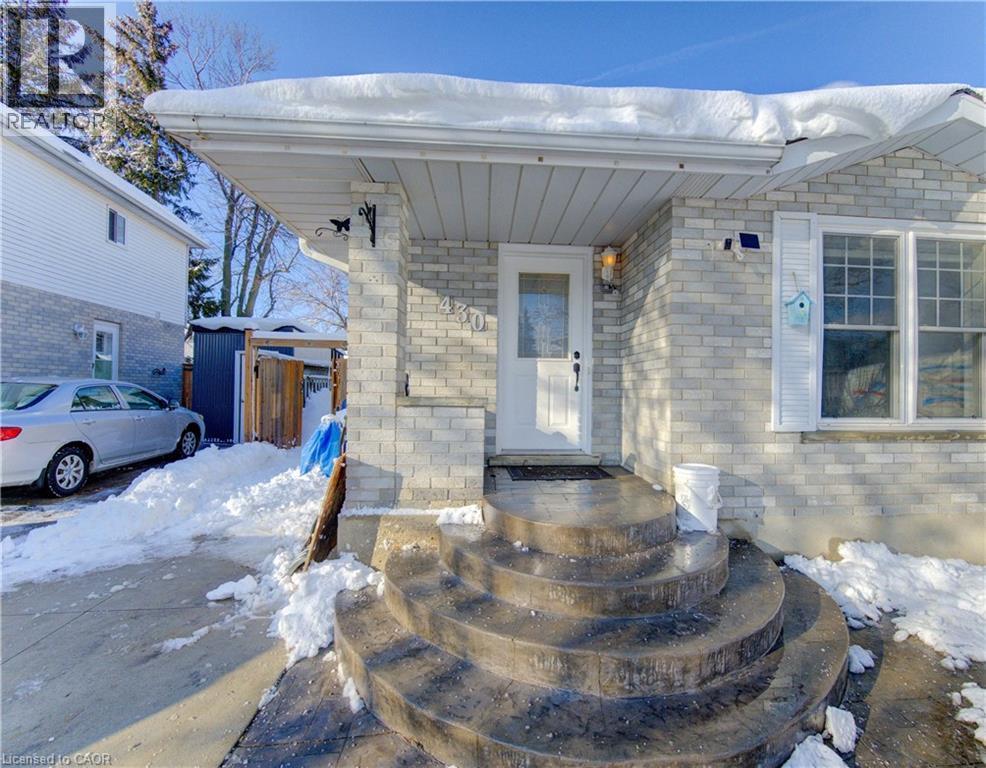 430 Bankside Crescent, Kitchener, Ontario  N2N 3E5 - Photo 3 - 40799380