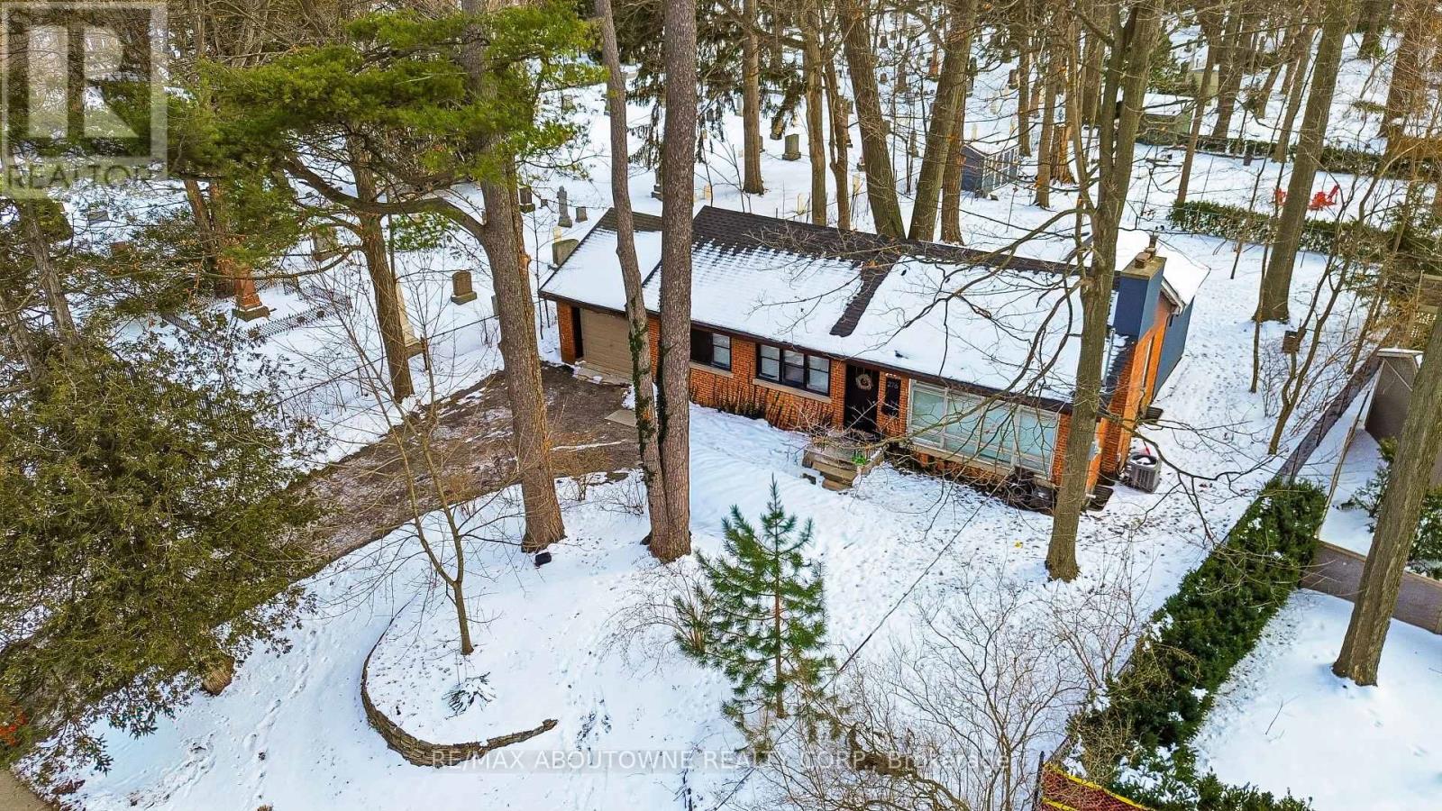 276 Lakeshore Road W, Oakville, Ontario  L6K 1E8 - Photo 26 - W12710110