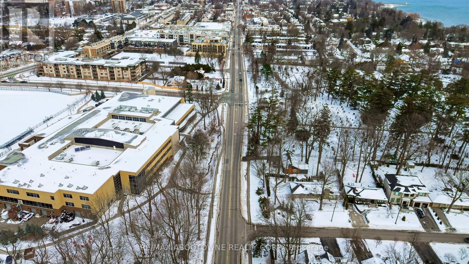 276 Lakeshore Road W, Oakville, Ontario  L6K 1E8 - Photo 27 - W12710110