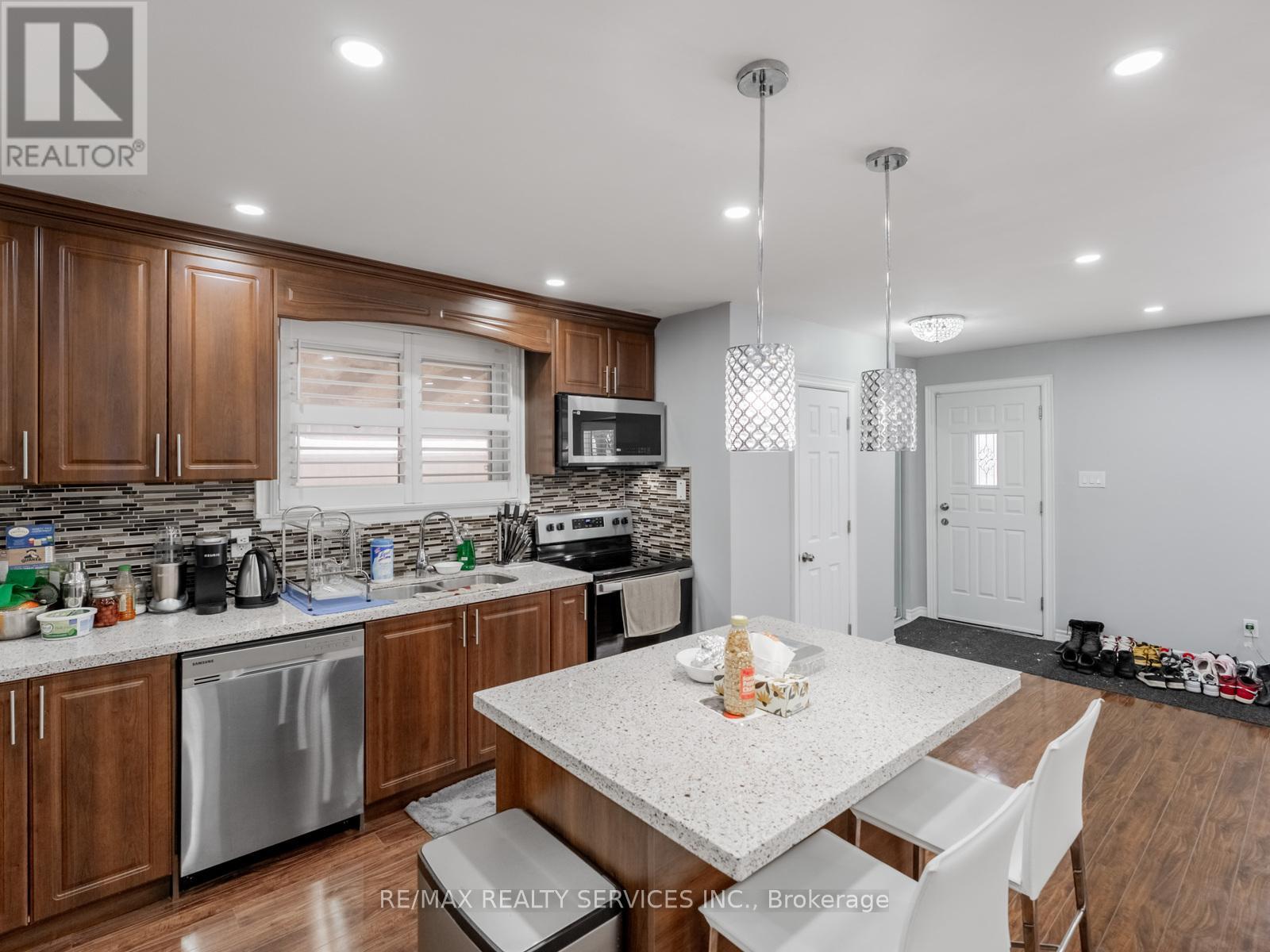 14 Belmont Drive, Brampton, Ontario  L6T 2K3 - Photo 13 - W12710160