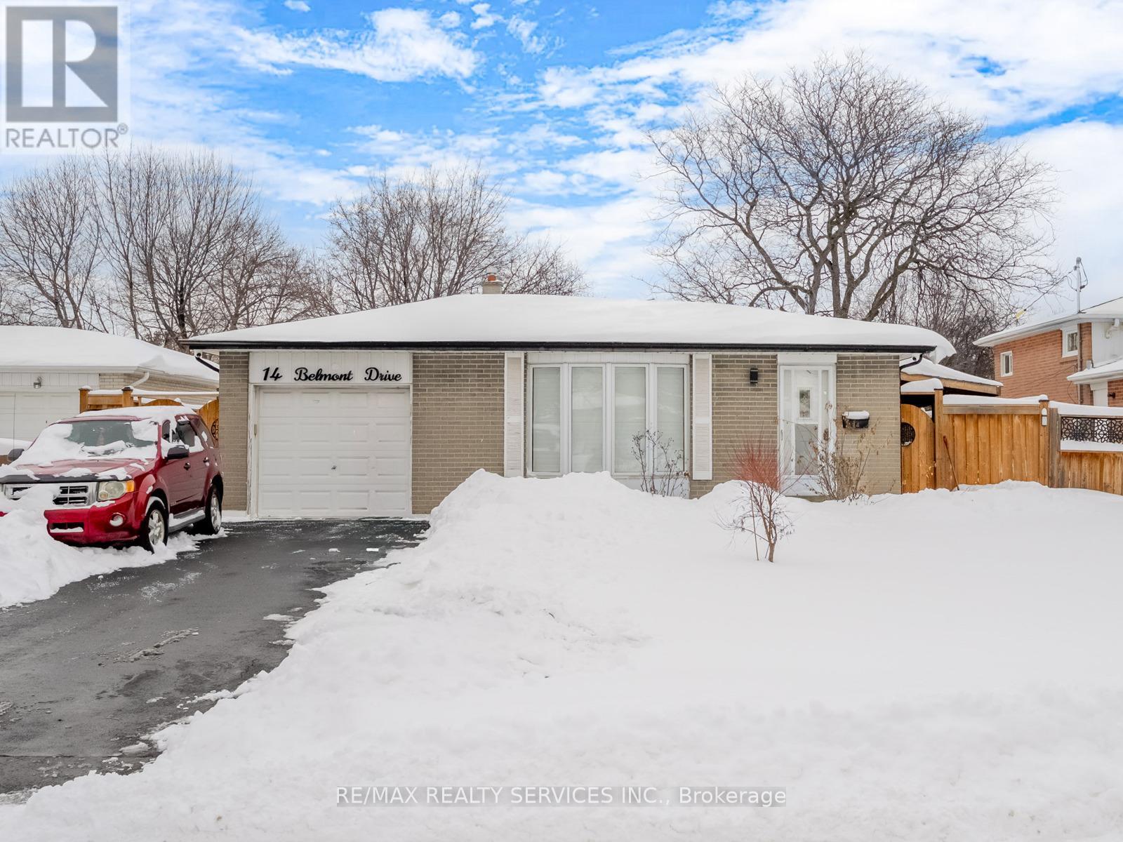 14 Belmont Drive, Brampton, Ontario  L6T 2K3 - Photo 3 - W12710160