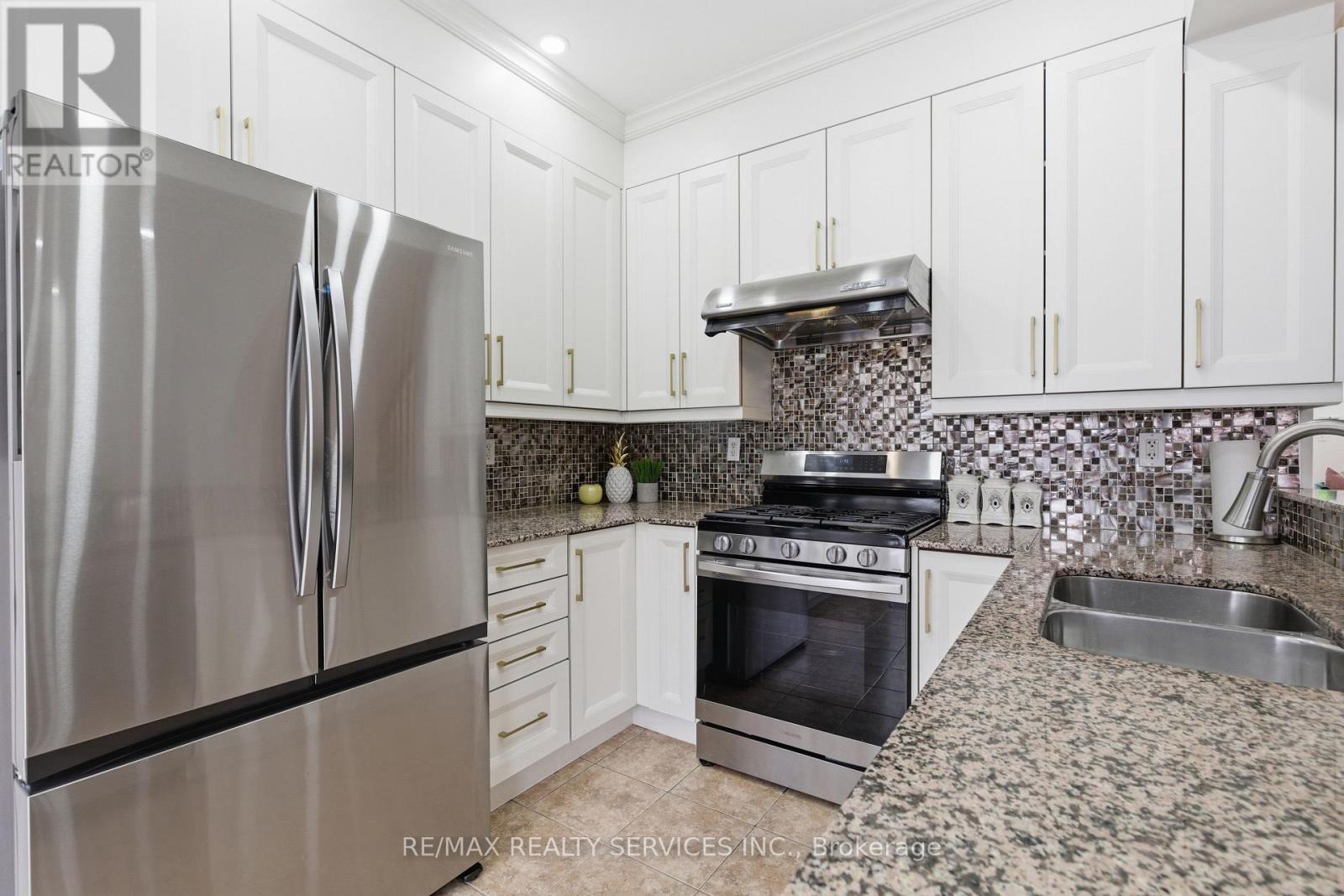 108 Amaranth Crescent, Brampton, Ontario  L7A 0L5 - Photo 20 - W12710178