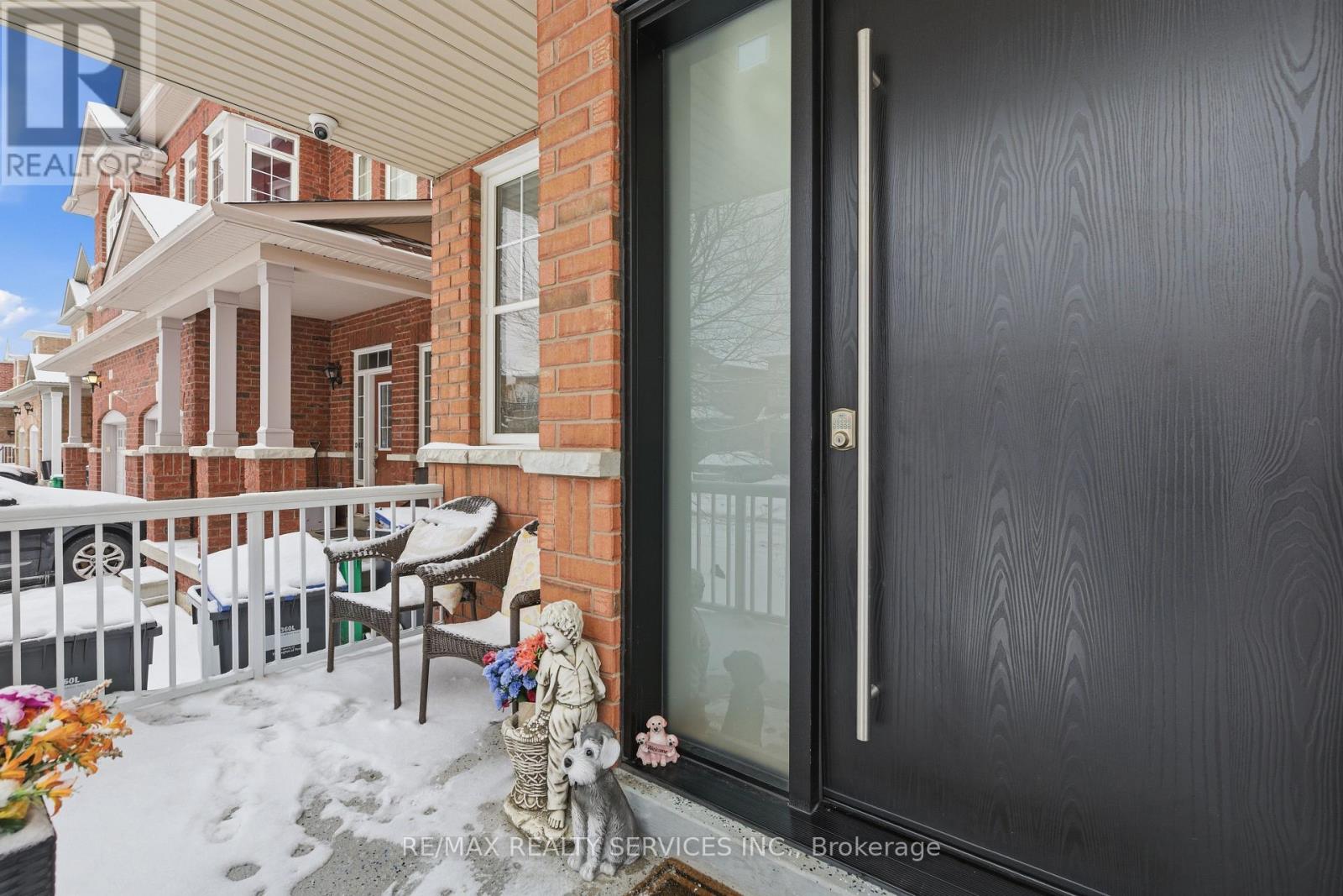 108 Amaranth Crescent, Brampton, Ontario  L7A 0L5 - Photo 4 - W12710178
