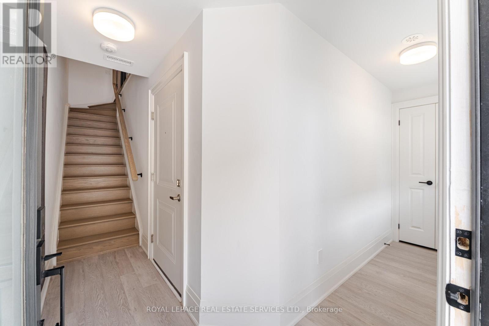 78 - 15 Lunar Crescent, Mississauga, Ontario  L5M 2R6 - Photo 3 - W12710244