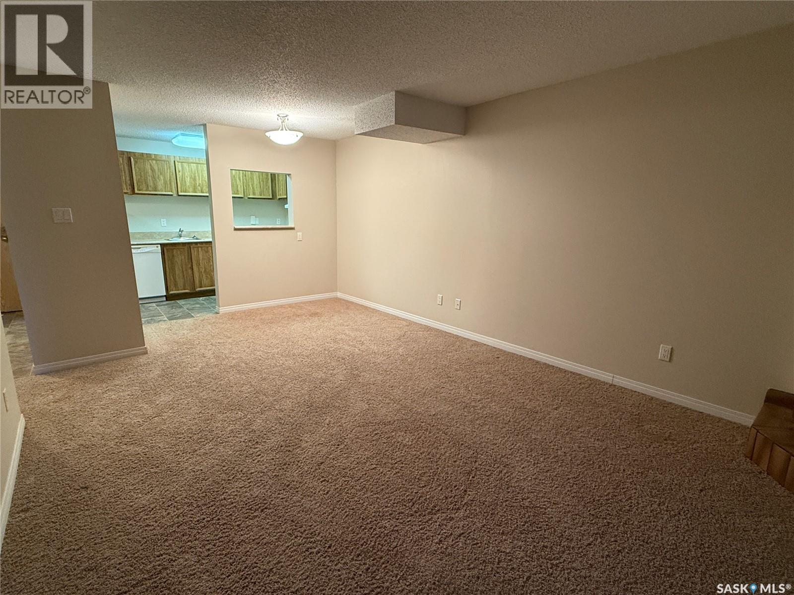 207 1832 Eaglesham Avenue, Weyburn, Saskatchewan S4H 3A8 - Photo 4 - SK027067