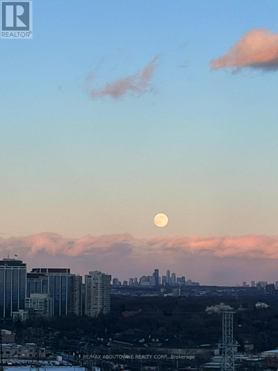 1709 - 101 Subway Crescent, Toronto, Ontario  M9B 6K4 - Photo 28 - W12695524