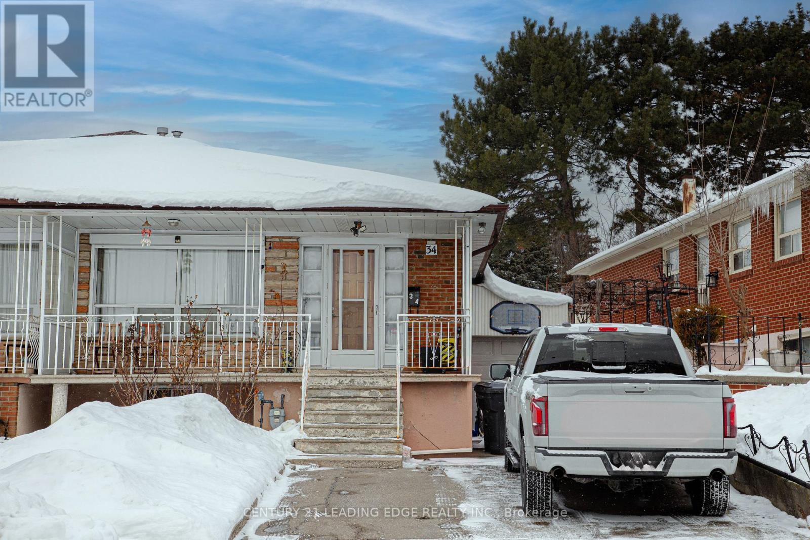 34 Ikley Road, Toronto, Ontario  M3J 1C6 - Photo 3 - W12708960
