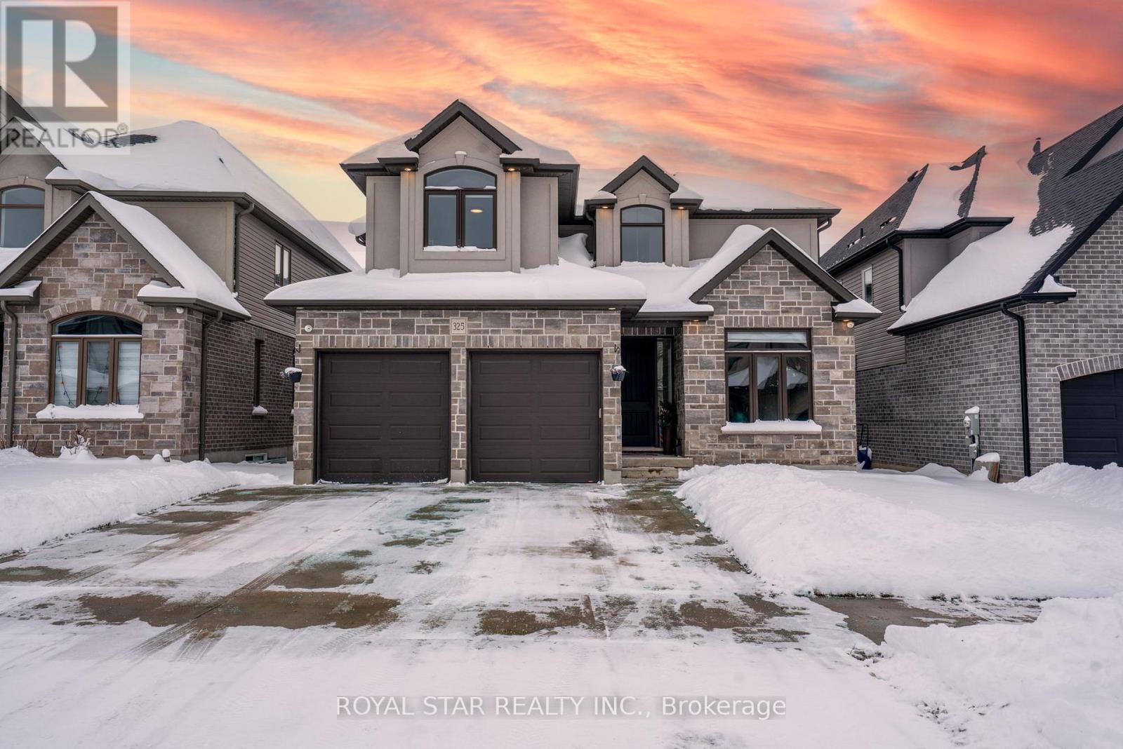 325 MASTERS DRIVE, Woodstock, Ontario