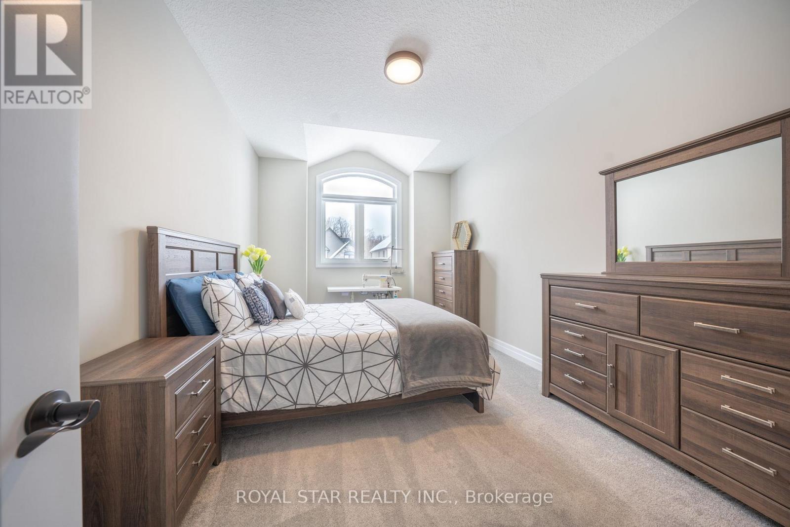 325 Masters Drive, Woodstock, Ontario  N4T 0L2 - Photo 25 - X12710156