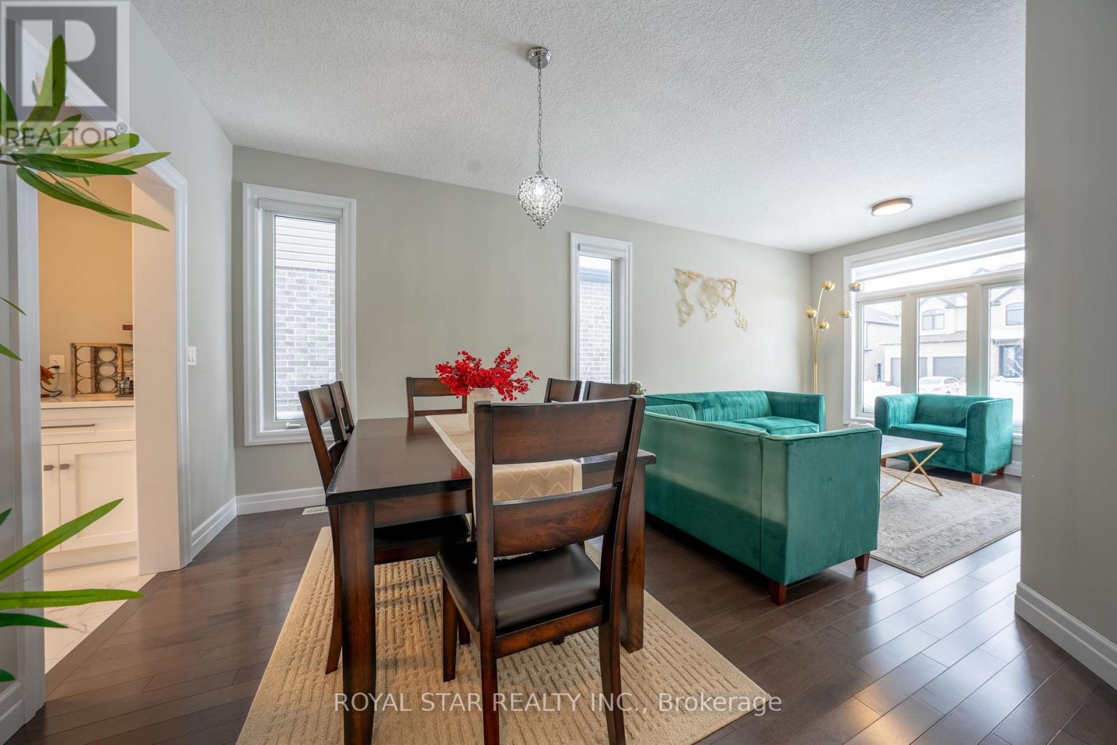 325 Masters Drive, Woodstock, Ontario  N4T 0L2 - Photo 9 - X12710156