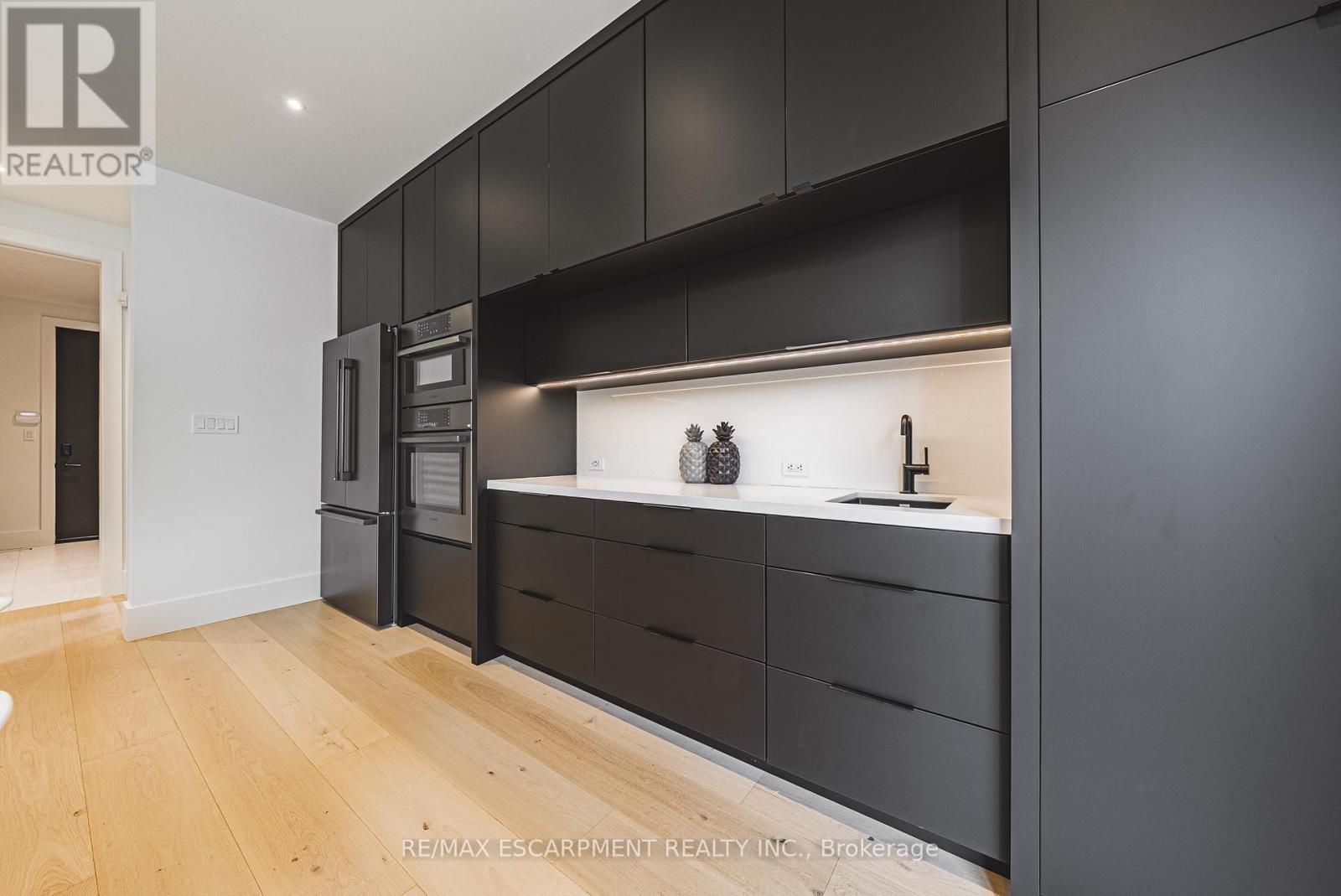 135 Eleanor Avenue, Hamilton, Ontario  L8W 1C7 - Photo 17 - X12710186