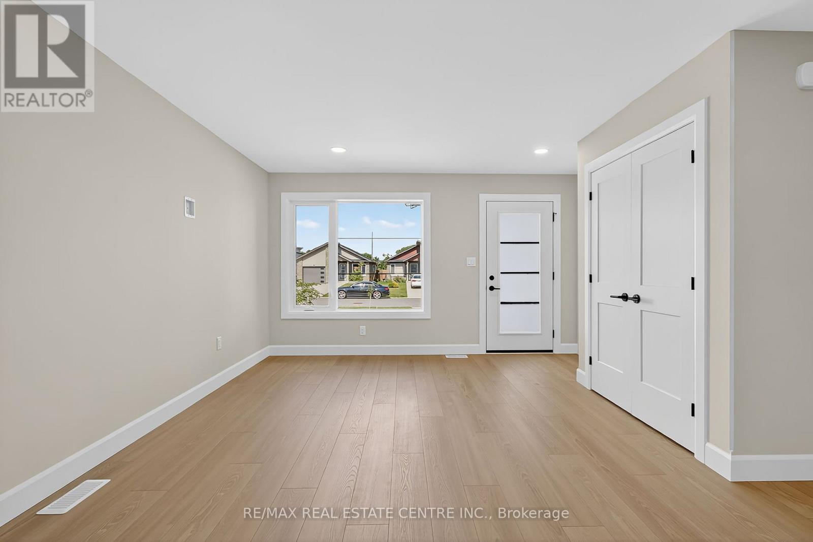 93 Moonstone Crescent, Chatham-Kent, Ontario  N7M 0S2 - Photo 3 - X12710240