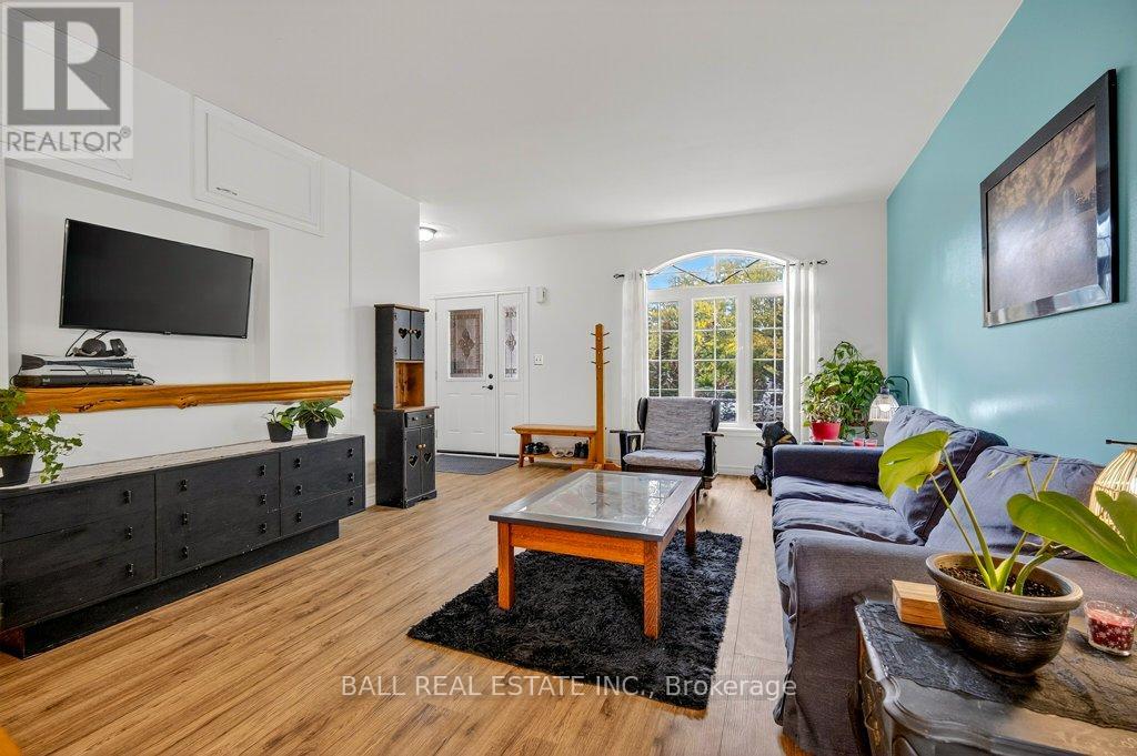 116 Adelaide Street S, Kawartha Lakes, Ontario  K9V 0B7 - Photo 7 - X12710410