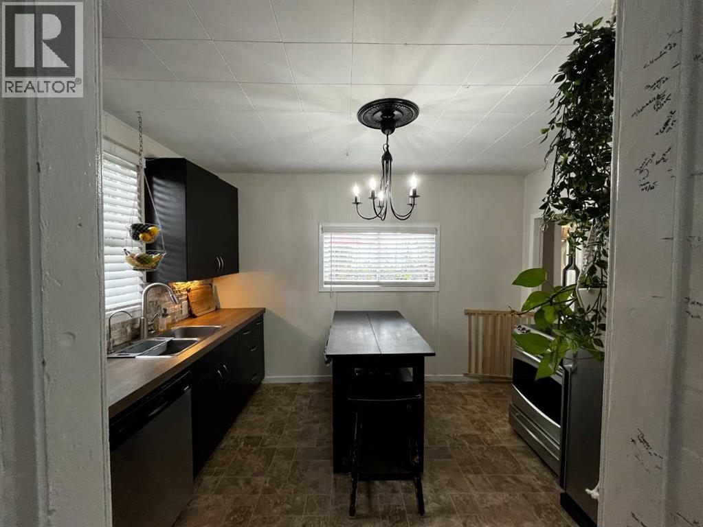 4621 5 Avenue, Edson, Alberta  T7E 1C6 - Photo 6 - A2274565