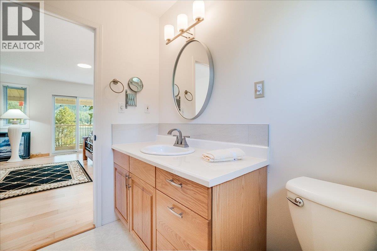 7620 3a Highway, Balfour, British Columbia  V0G 1C0 - Photo 18 - 10371520