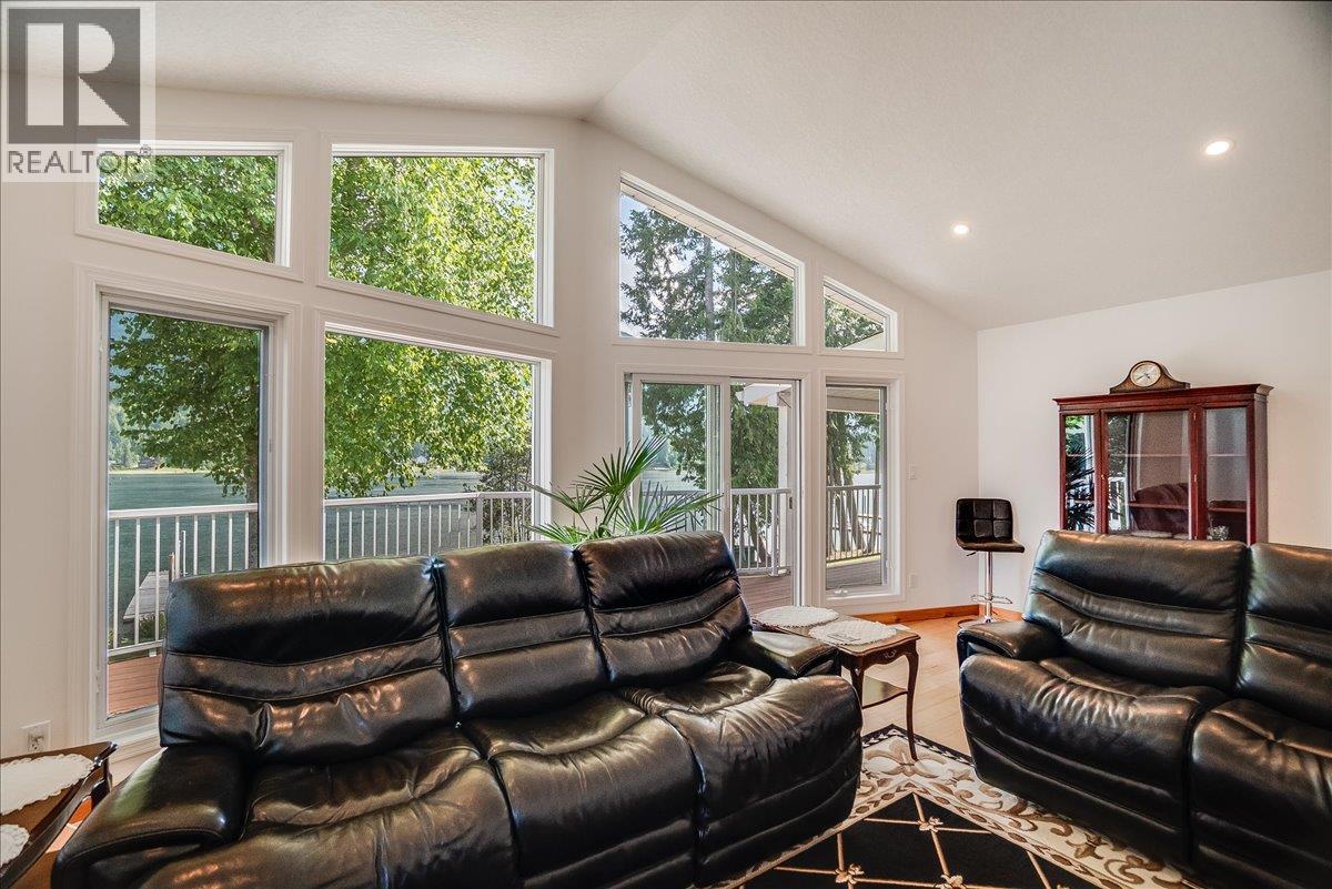 7620 3a Highway, Balfour, British Columbia  V0G 1C0 - Photo 13 - 10371520