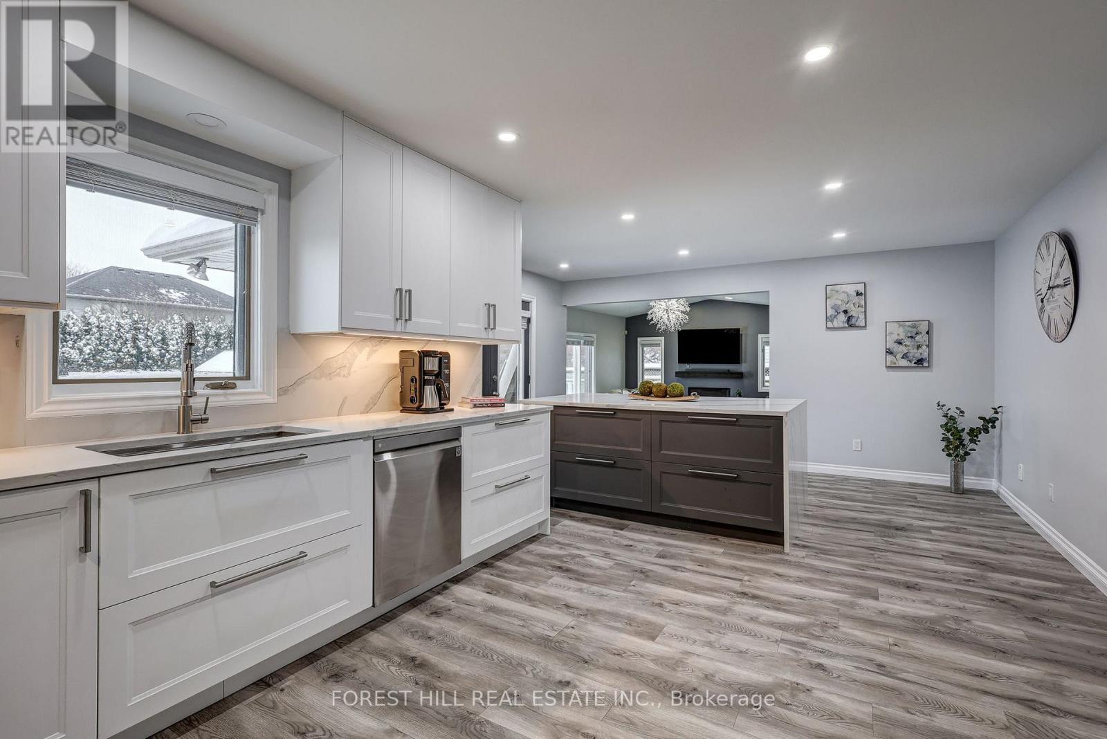 14 Cobblestone Road, London East, Ontario  N5Y 5M6 - Photo 12 - X12710312