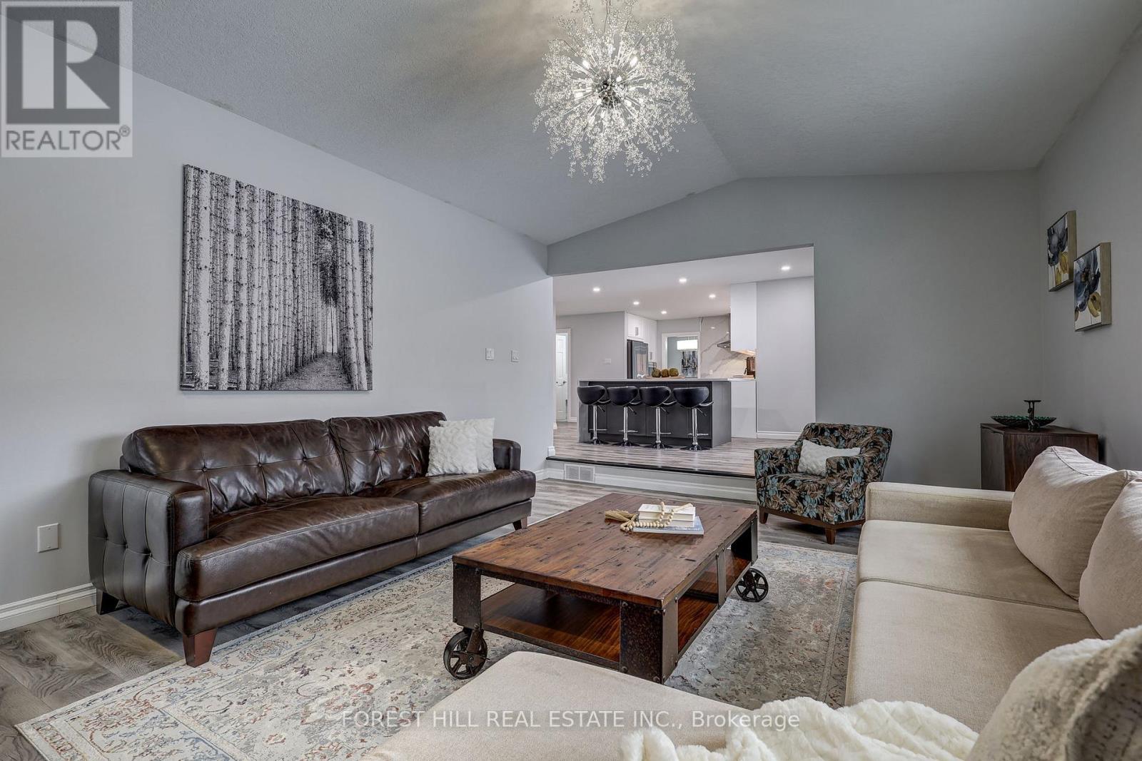 14 Cobblestone Road, London East, Ontario  N5Y 5M6 - Photo 5 - X12710312