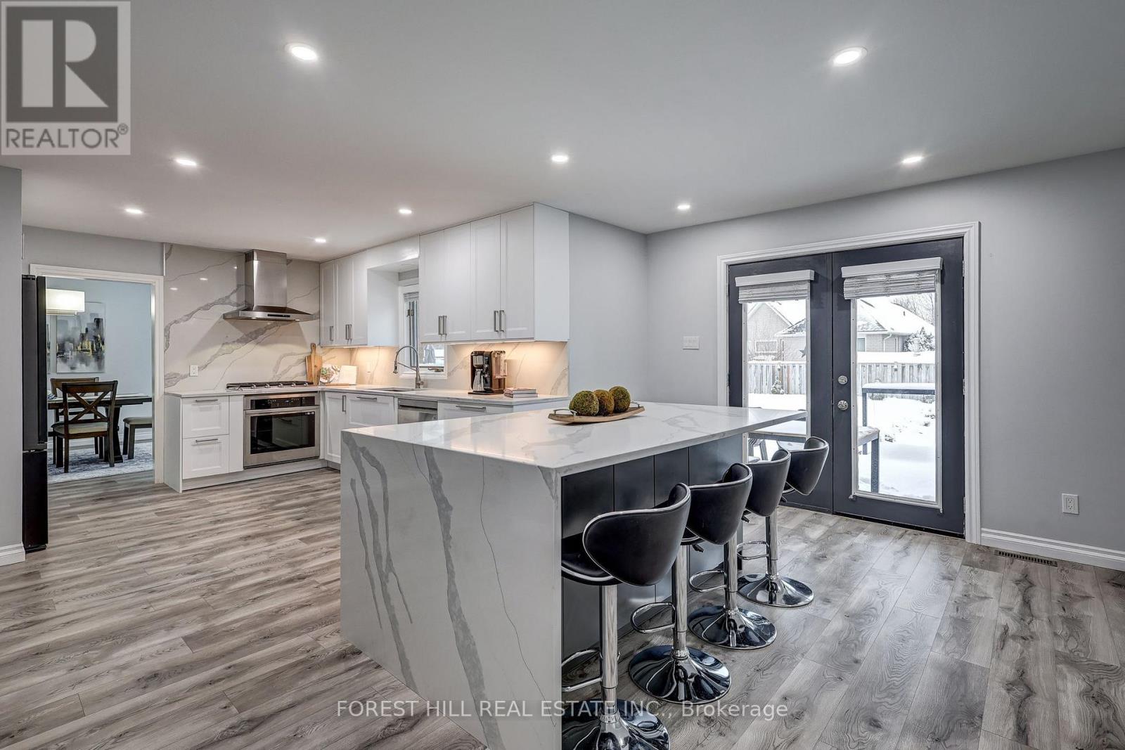 14 Cobblestone Road, London East, Ontario  N5Y 5M6 - Photo 6 - X12710312