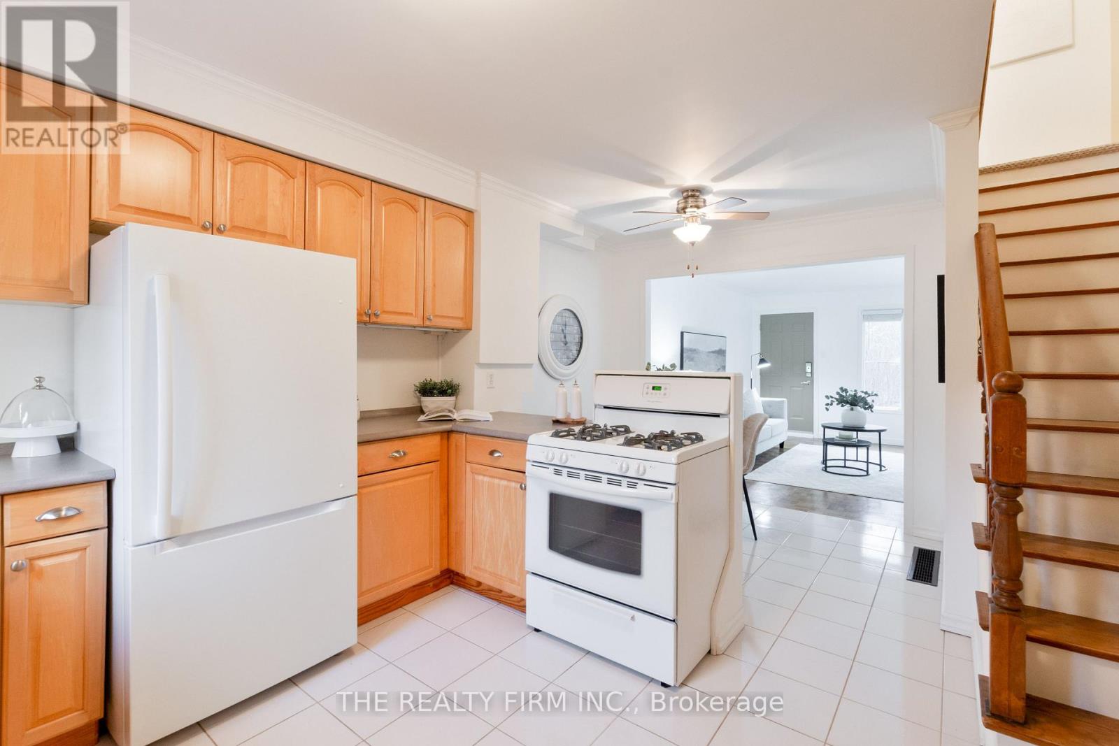 221 Millbank Drive, London South, Ontario  N6C 4V9 - Photo 5 - X12710372