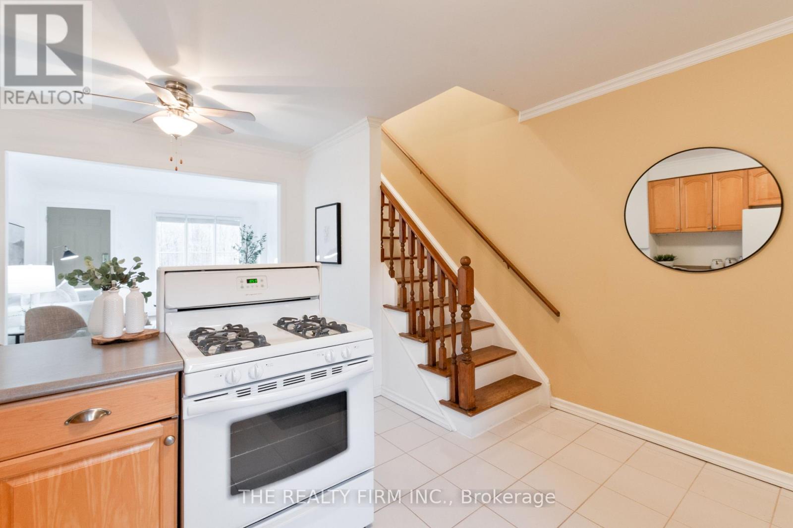 221 Millbank Drive, London South, Ontario  N6C 4V9 - Photo 7 - X12710372