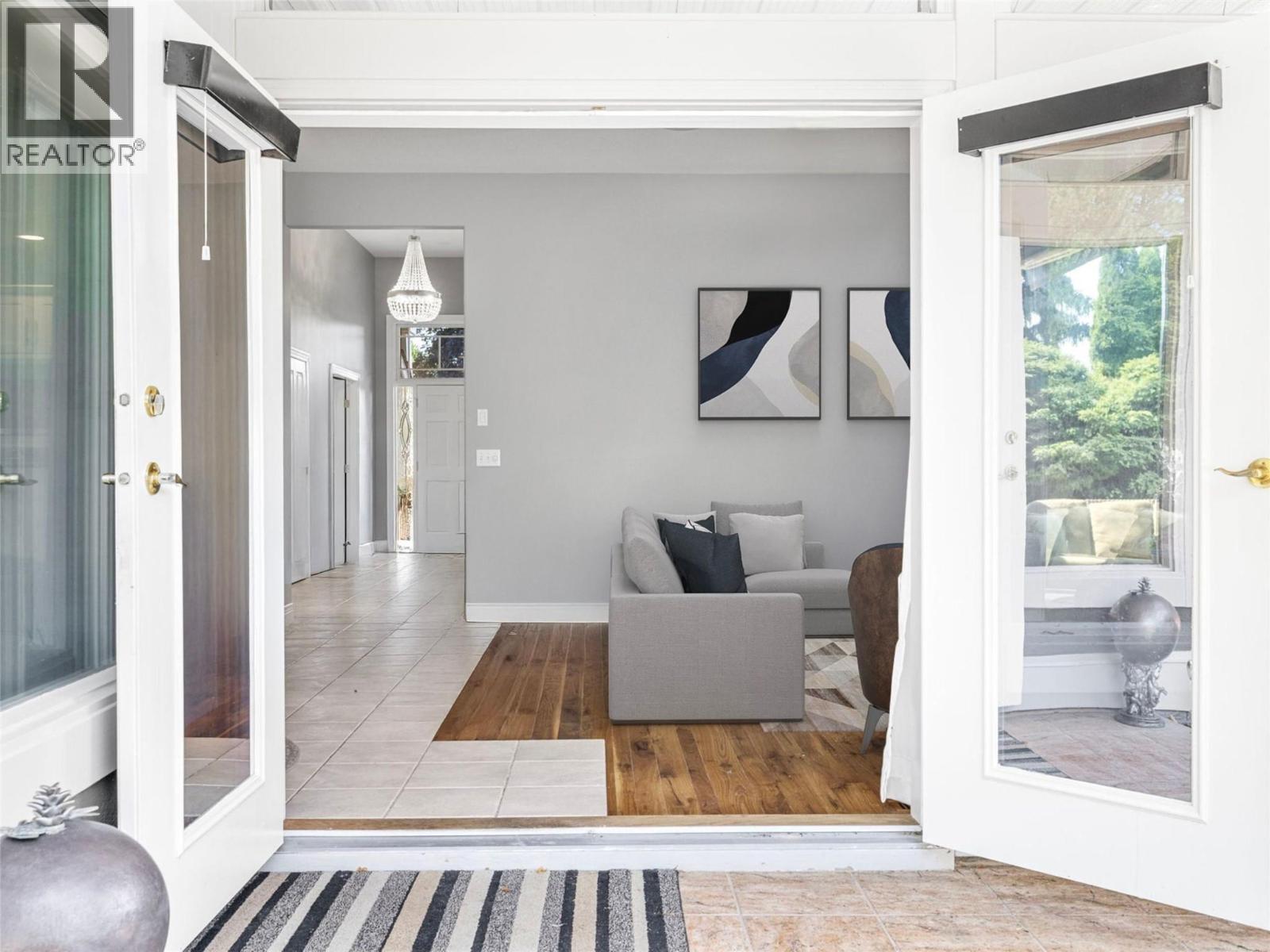 3945 Gallaghers Circle, Kelowna, British Columbia  V1W 3Z9 - Photo 29 - 10373018