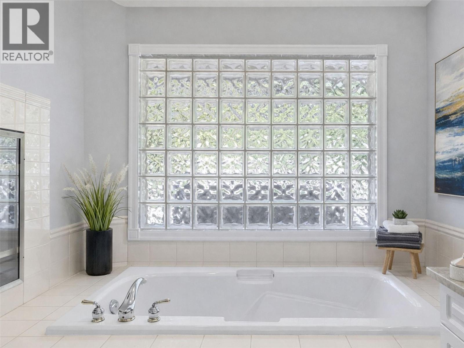 3945 Gallaghers Circle, Kelowna, British Columbia  V1W 3Z9 - Photo 34 - 10373018