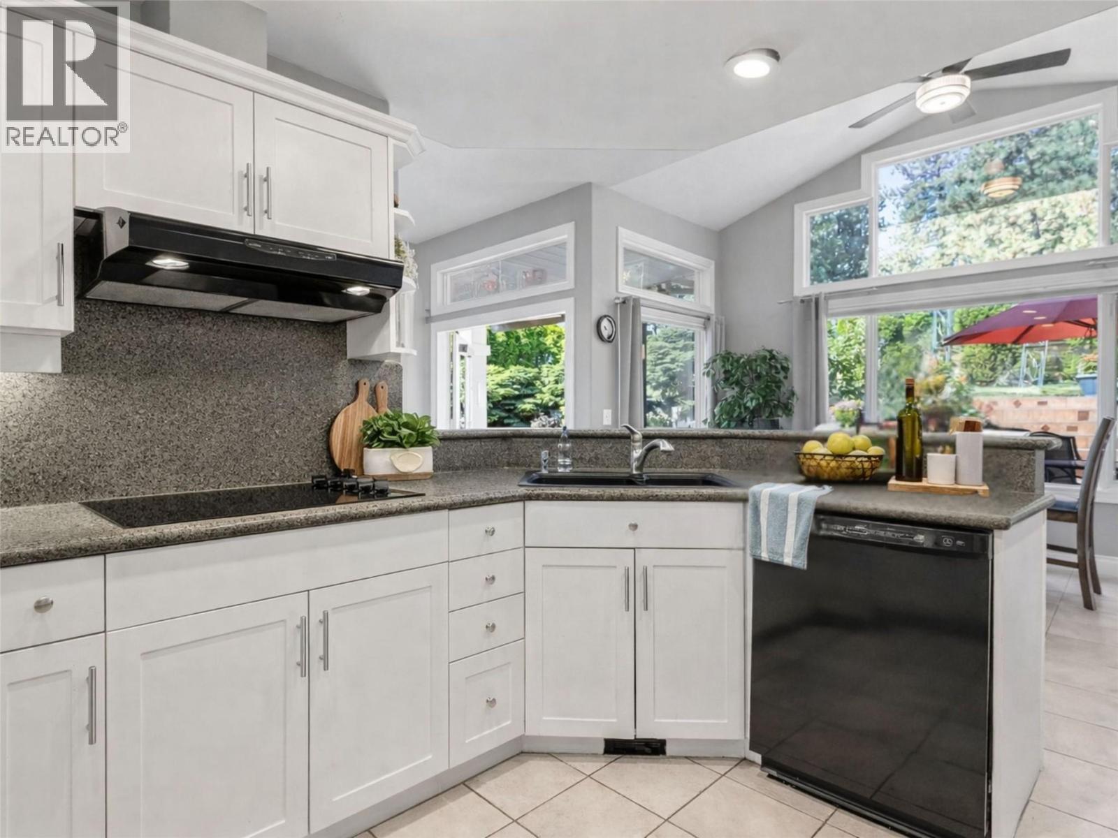 3945 Gallaghers Circle, Kelowna, British Columbia  V1W 3Z9 - Photo 26 - 10373018