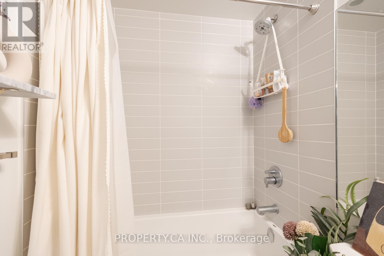 2608 - 290 Adelaide Street W, Toronto, Ontario  M5V 0P3 - Photo 15 - C12710292