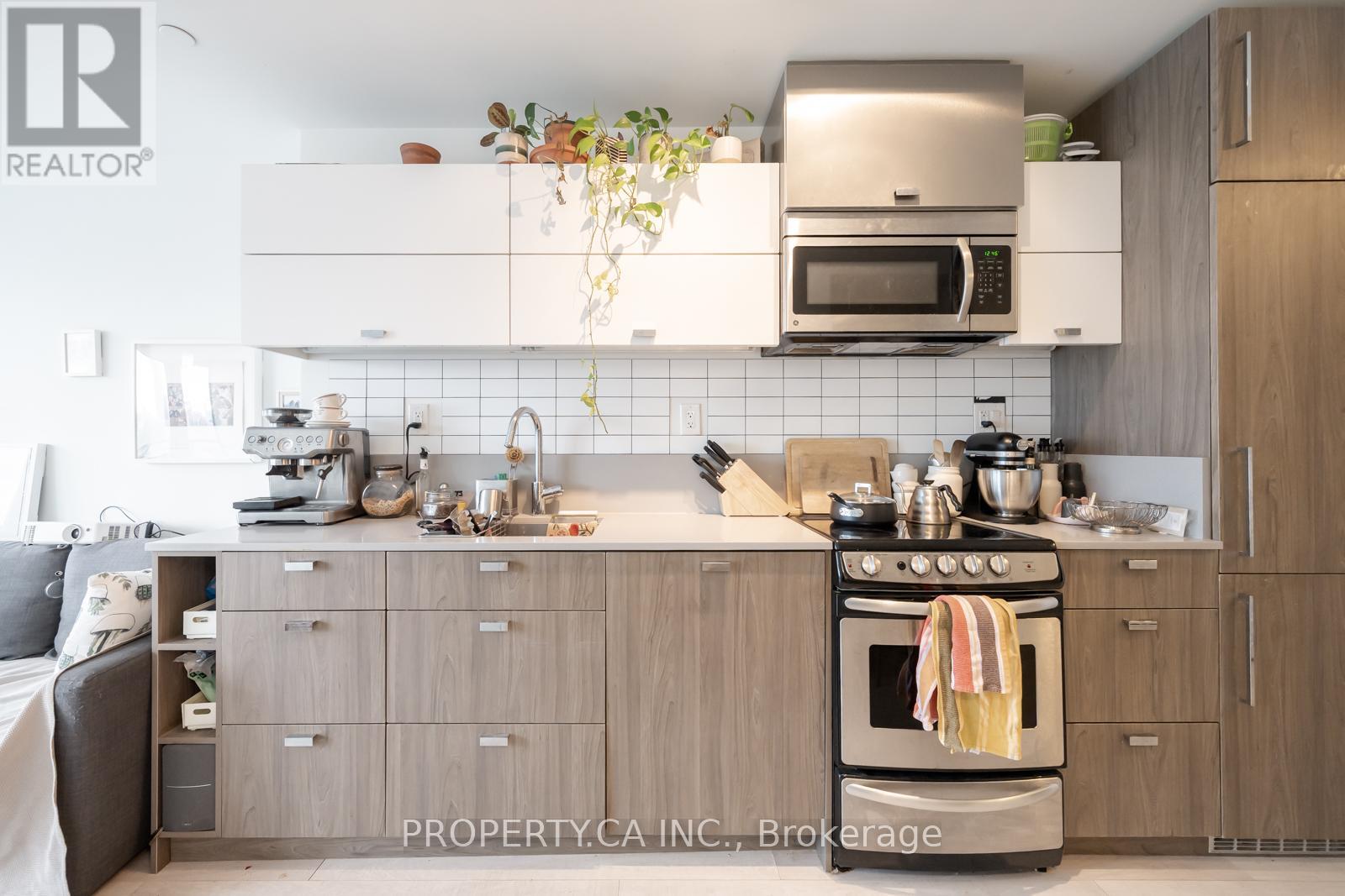 2608 - 290 Adelaide Street W, Toronto, Ontario  M5V 0P3 - Photo 3 - C12710292