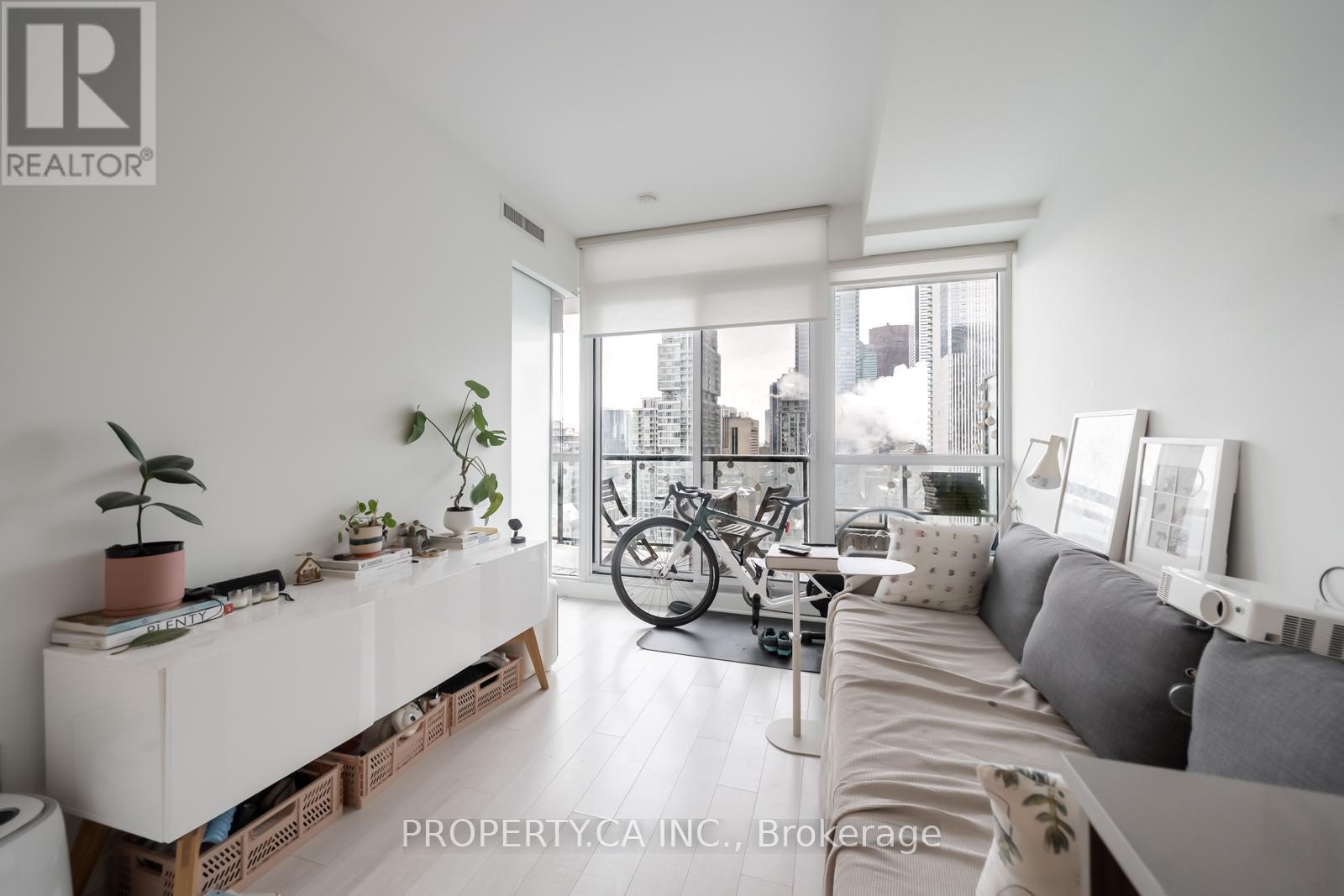 2608 - 290 Adelaide Street W, Toronto, Ontario  M5V 0P3 - Photo 7 - C12710292