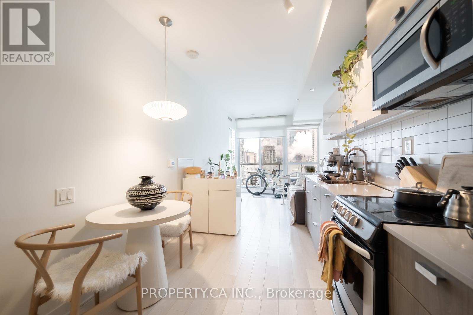 2608 - 290 ADELAIDE STREET W, Toronto, Ontario