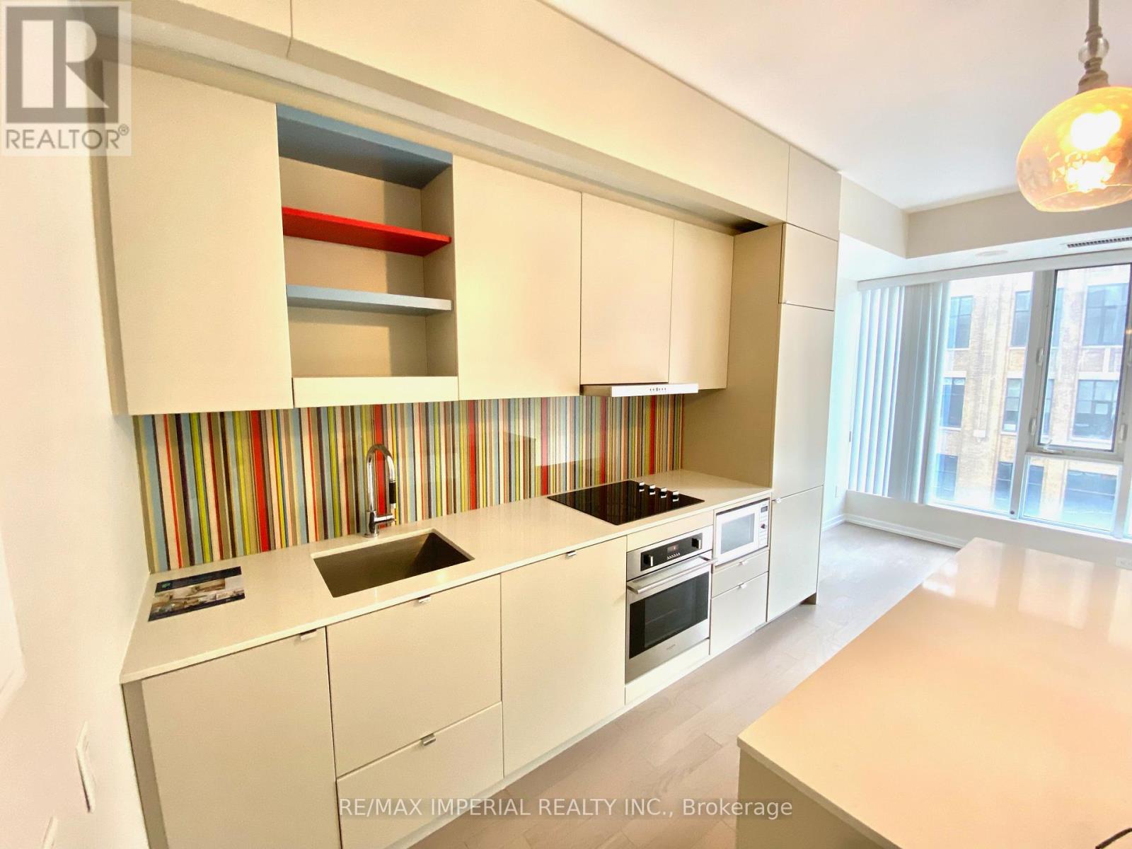 909 - 101 Peter Street W, Toronto (Waterfront Communities), Ontario  M5V 0G6 - Photo 4 - C12710344