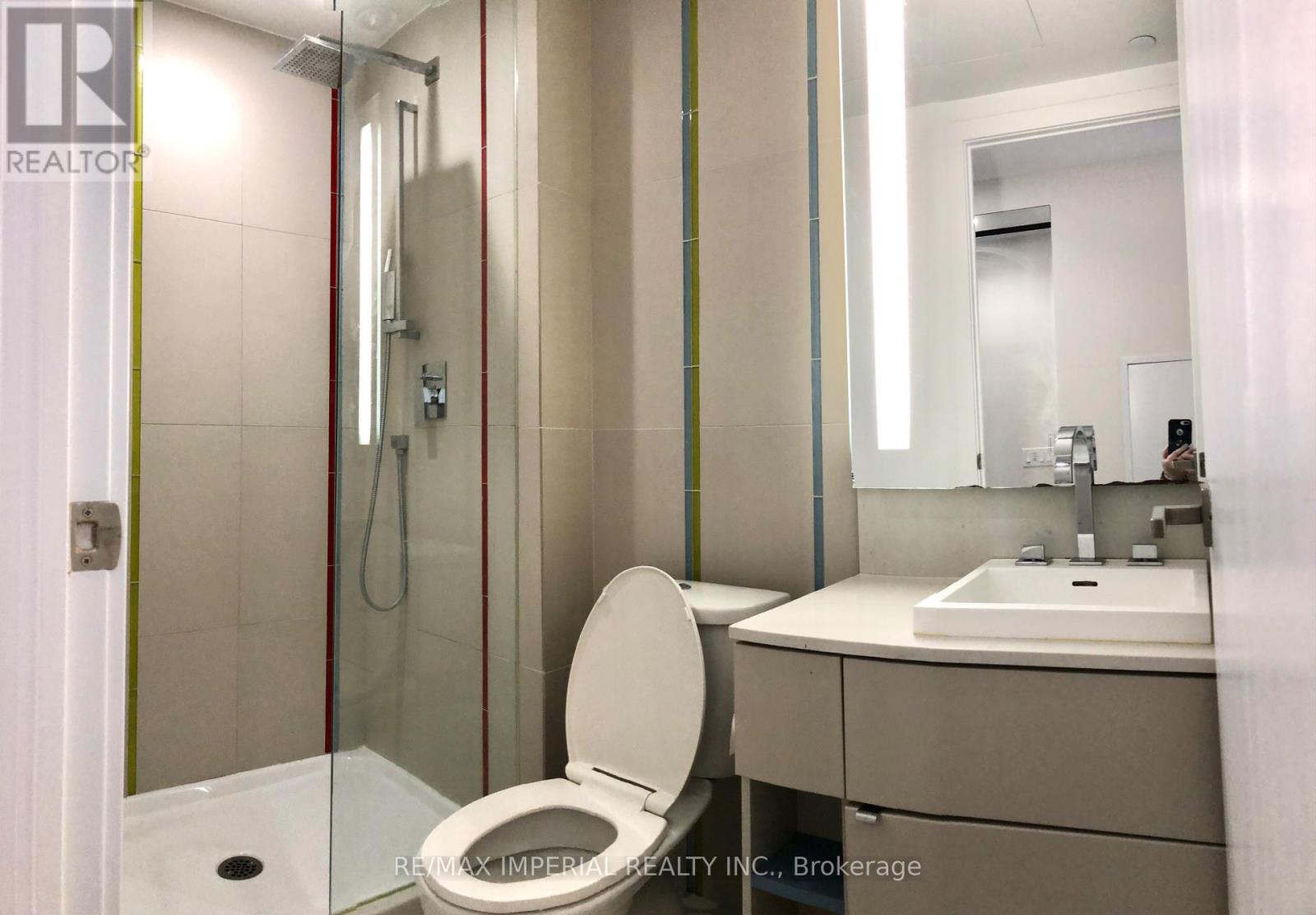 909 - 101 Peter Street W, Toronto (Waterfront Communities), Ontario  M5V 0G6 - Photo 8 - C12710344