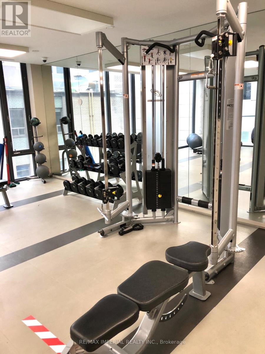 909 - 101 Peter Street W, Toronto (Waterfront Communities), Ontario  M5V 0G6 - Photo 9 - C12710344